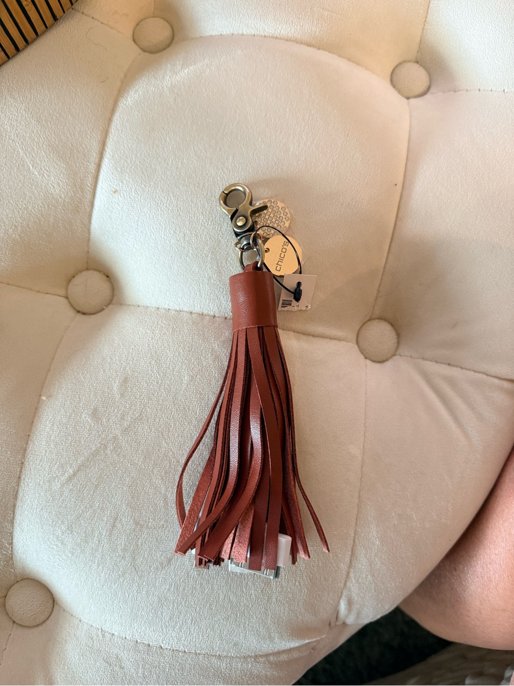 Purse Hanging USB Cables Accessory - Picture 4 of 5